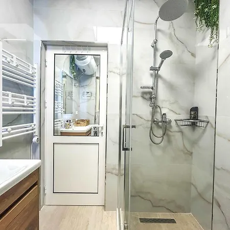 아파트 Coral Breeze Haven H25 골렘