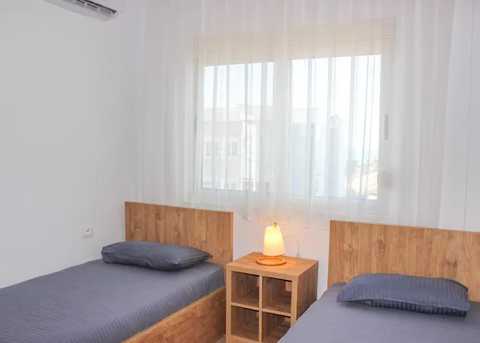 Coral Breeze Haven H25