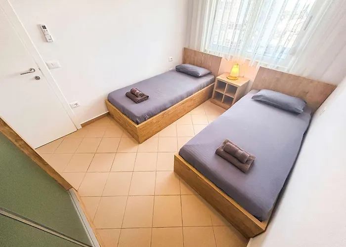 Coral Breeze Haven H25 Golem (Tirana)